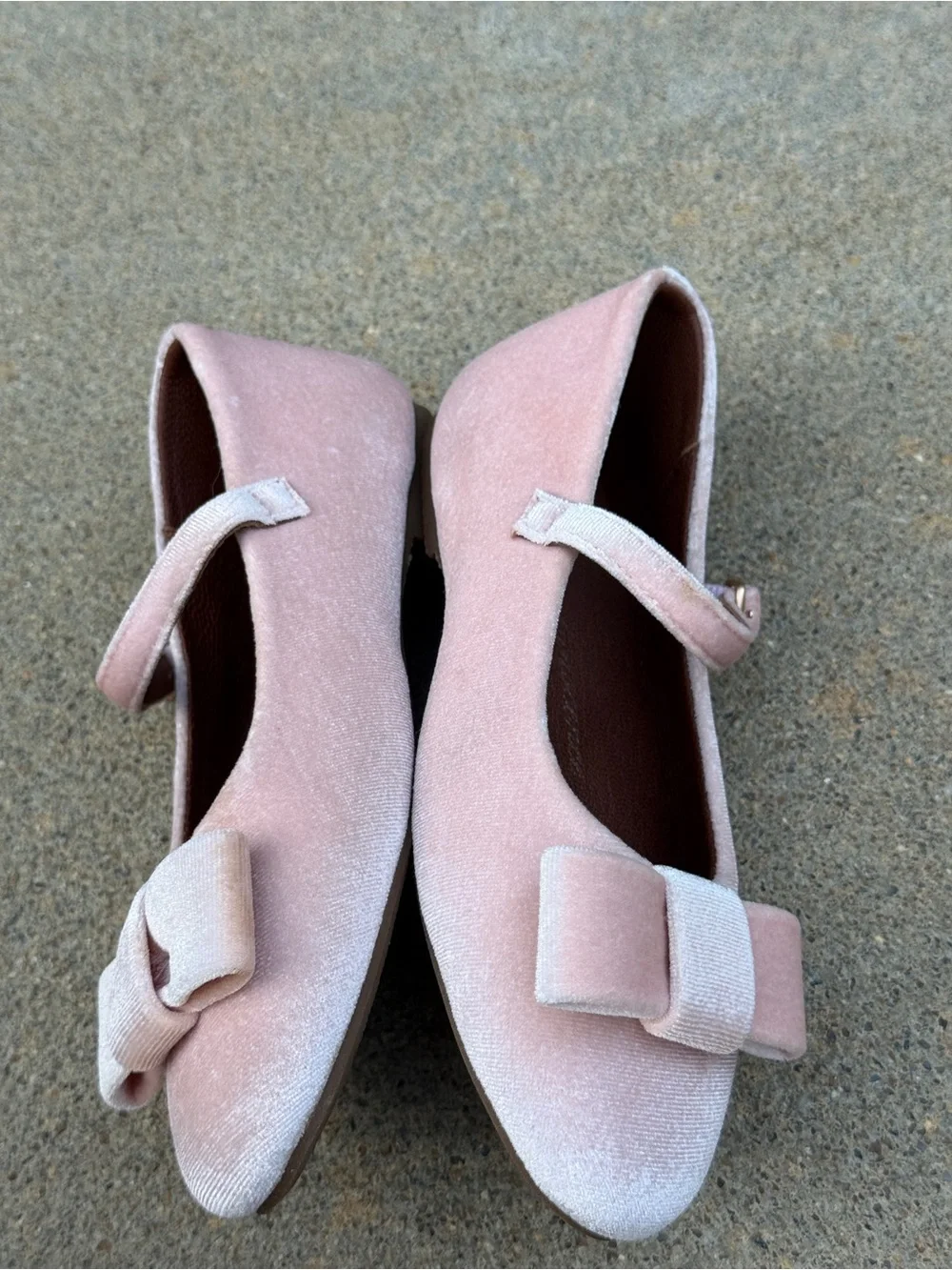 Age of innocence sz 29 Ellen velvet light pink Mary Jane shoes